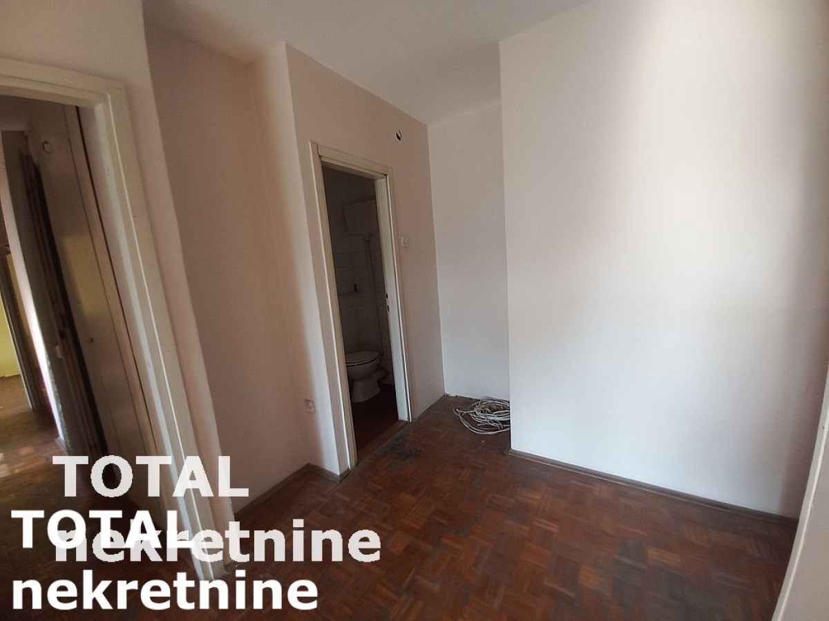 2. 5 Dvoiposoban stan NOVI SAD, 158000€