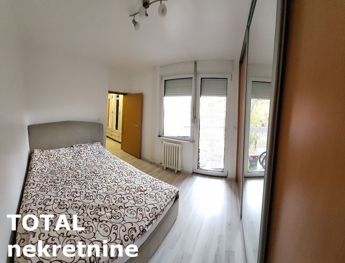 2. 5 Dvoiposoban stan NOVI SAD, 185400€