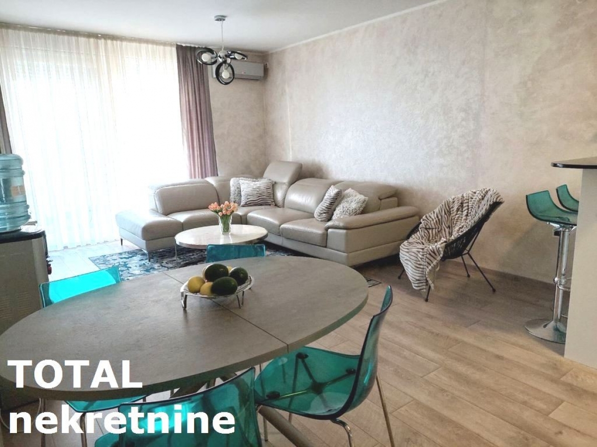 4 Četvorosoban stan NOVI SAD, 253800€