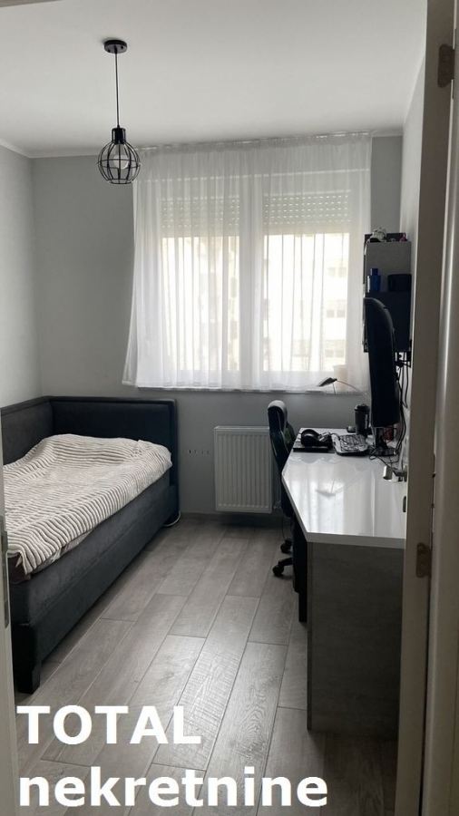 4 Četvorosoban stan NOVI SAD, 253800€