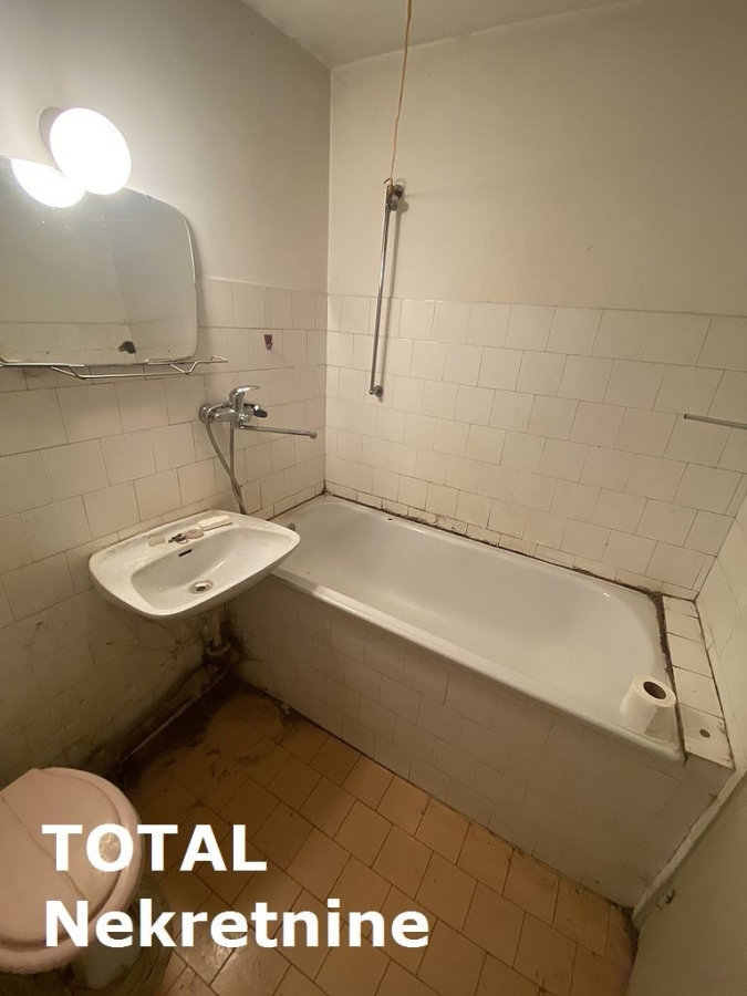 1. 5 Jednoiposoban stan NOVI SAD, 144200€