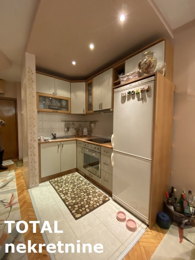 2. 5 Dvoiposoban stan NOVI SAD, 144200€