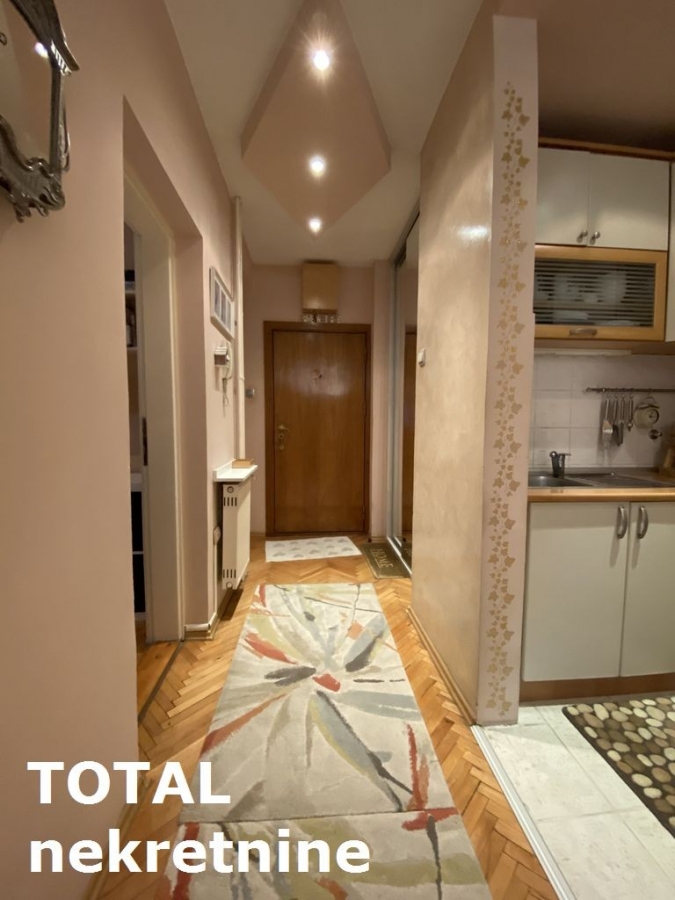 2. 5 Dvoiposoban stan NOVI SAD, 144200€