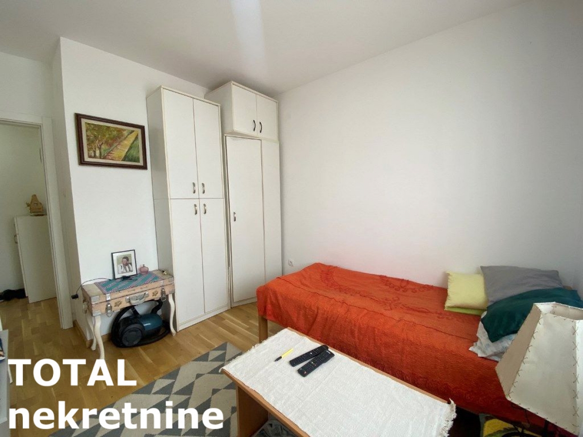 2. 5 Dvoiposoban stan NOVI SAD, 123090€