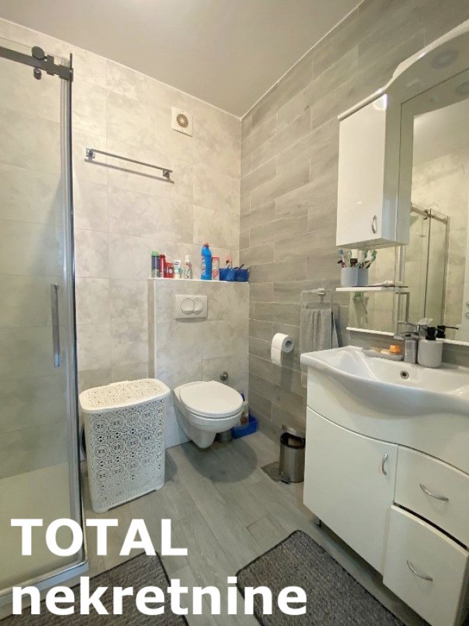 2. 5 Dvoiposoban stan NOVI SAD, 123090€