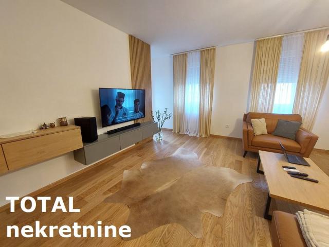 4 Četvorosoban stan NOVI SAD, 247200€