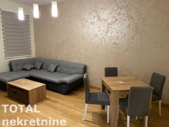 2 Dvosoban stan NOVI SAD, 103000€