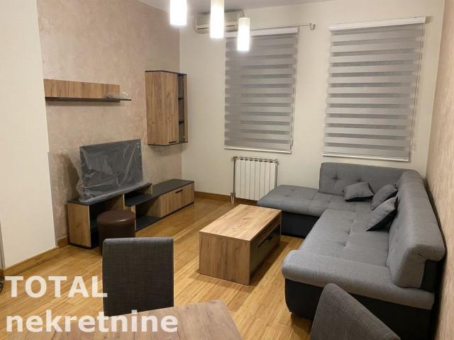 2 Dvosoban stan NOVI SAD, 103000€