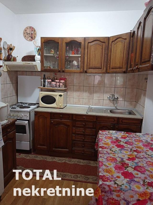 3. 5 Troiposoban stan NOVI SAD, 179530€