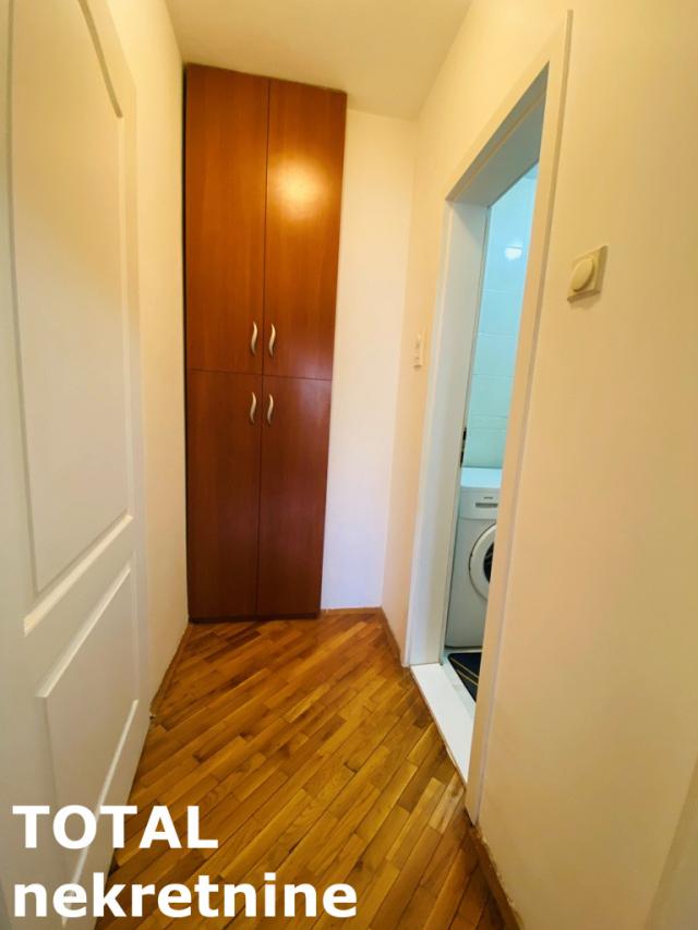 2 Dvosoban stan NOVI SAD, 133900€