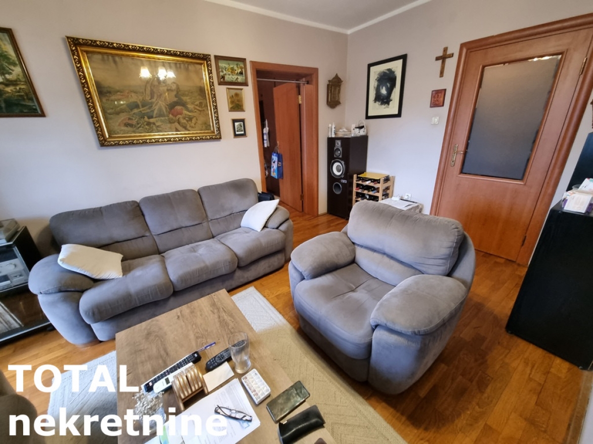 4 Četvorosoban stan NOVI SAD, 231240€