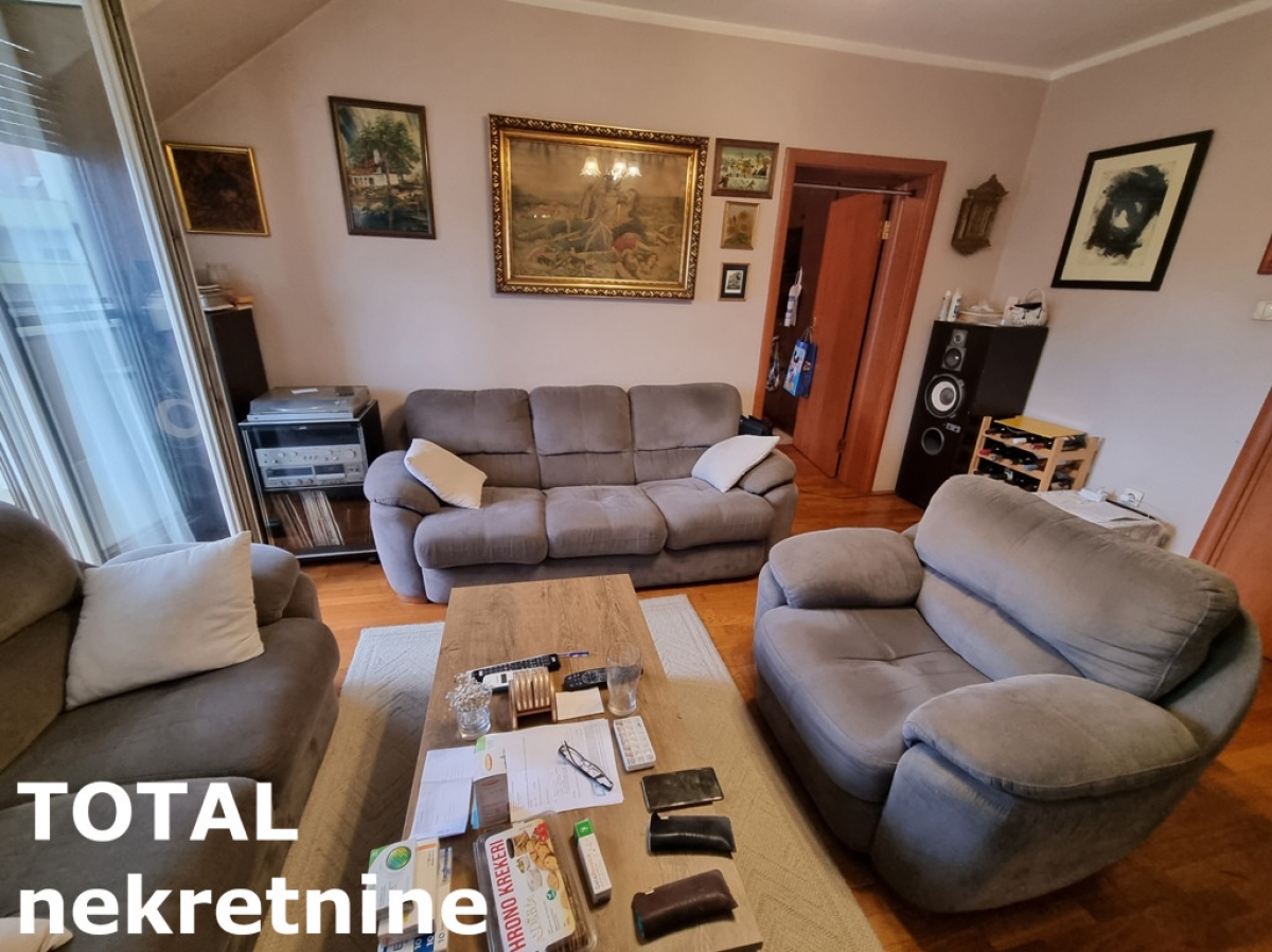 4 Četvorosoban stan NOVI SAD, 231240€