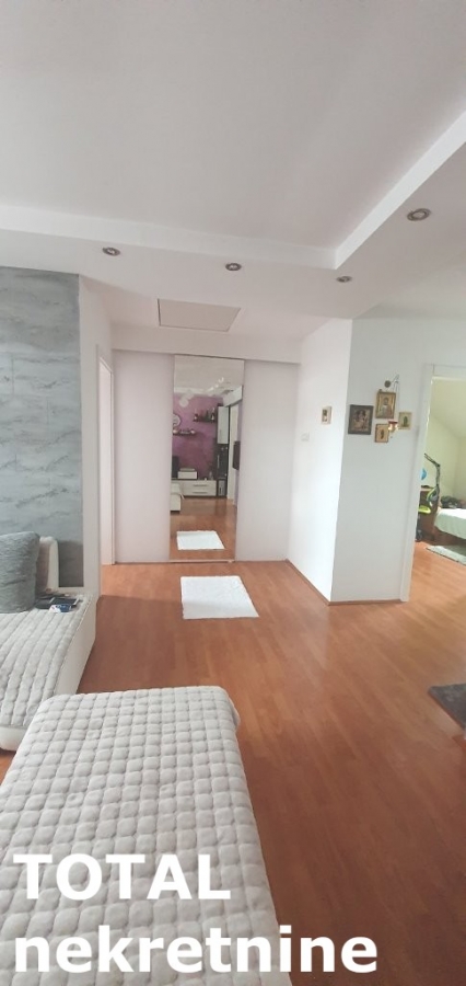 3 Trosoban stan NOVI SAD, 93730€