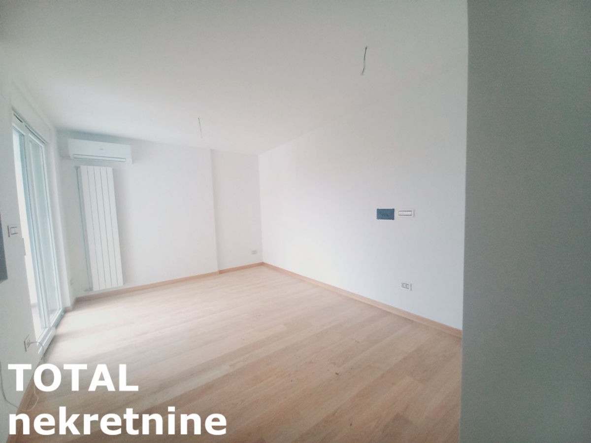 3 Trosoban stan NOVI SAD, 239780€