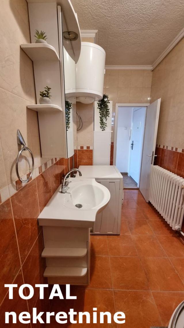 2. 5 Dvoiposoban stan NOVI SAD, 126690€