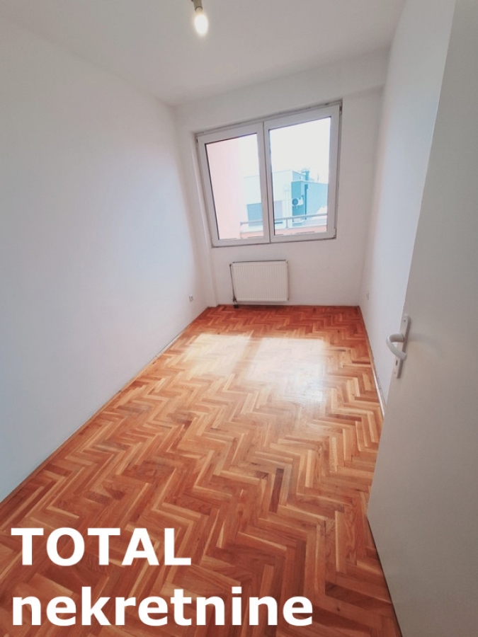 3. 5 Troiposoban stan NOVI SAD, 155000€