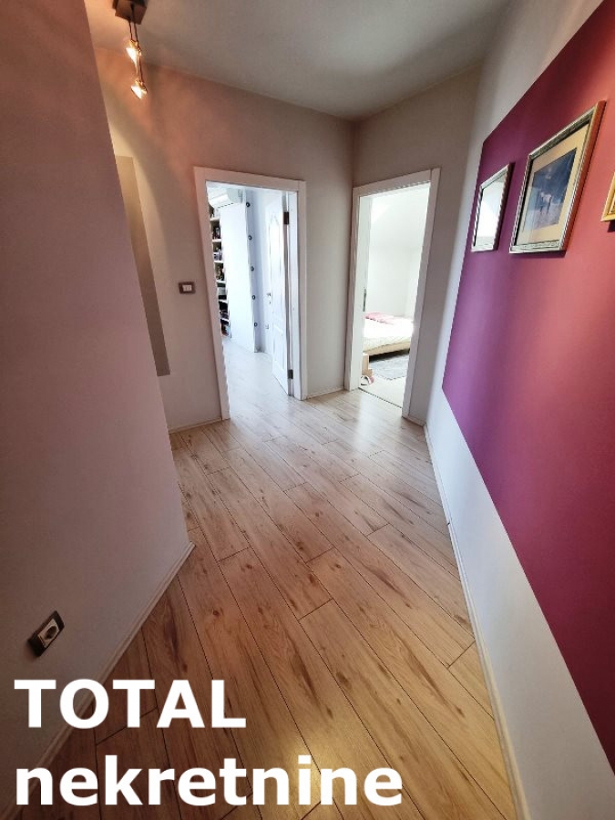 4 Četvorosoban stan NOVI SAD, 257500€