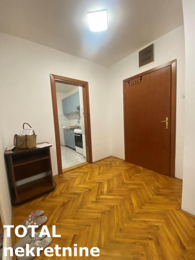 1 Jednosoban stan NOVI SAD, 113300€