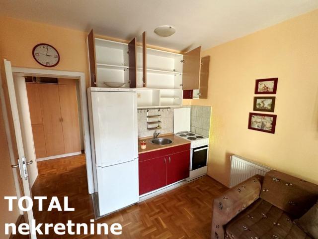 2. 5 Dvoiposoban stan NOVI SAD, 92700€