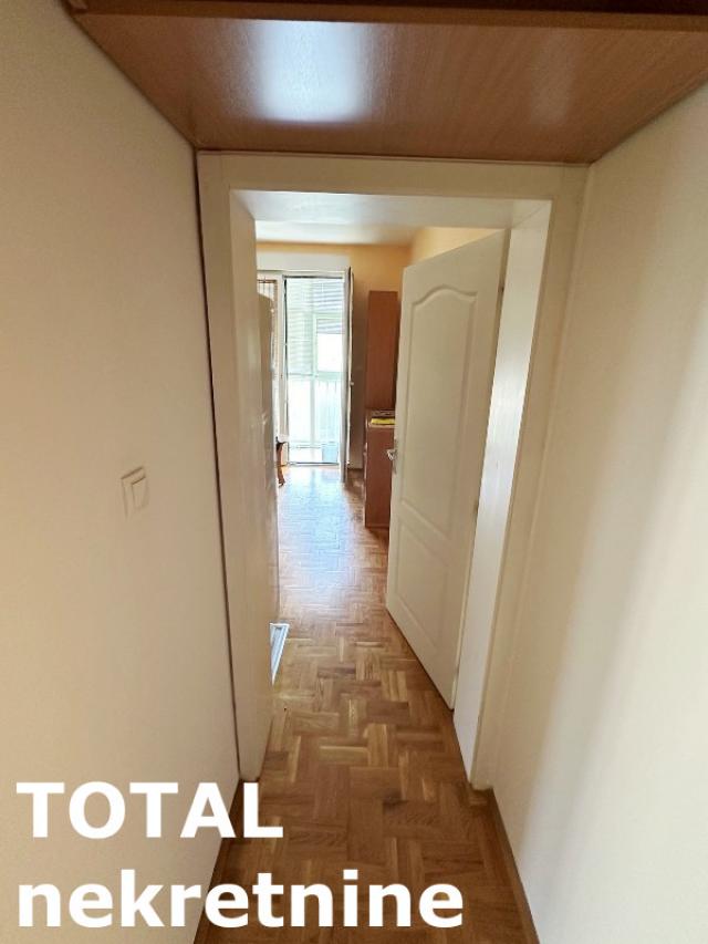 2. 5 Dvoiposoban stan NOVI SAD, 92700€