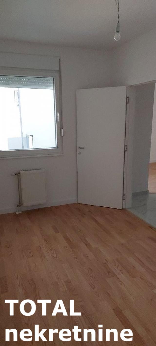 2 Dvosoban stan NOVI SAD, 106300€