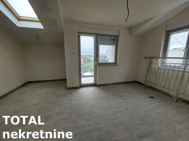 2. 5 Dvoiposoban stan NOVI SAD, 92700€