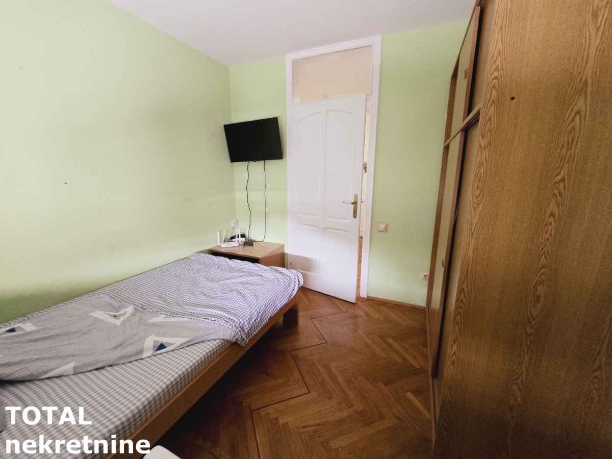 6 Šestosoban stan NOVI SAD, 345050€