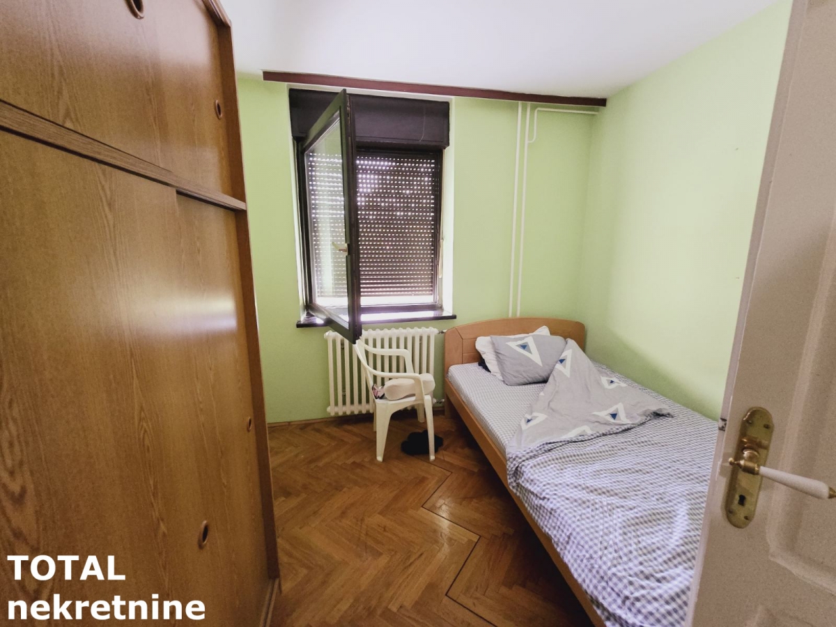 6 Šestosoban stan NOVI SAD, 345050€