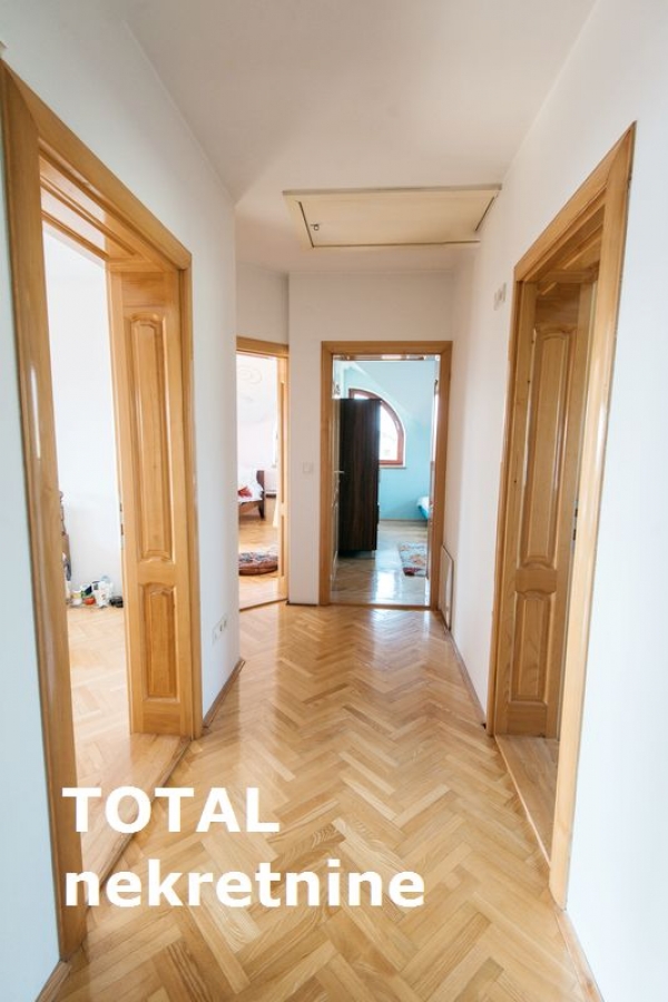 KUćA PETROVARADIN, 370800€