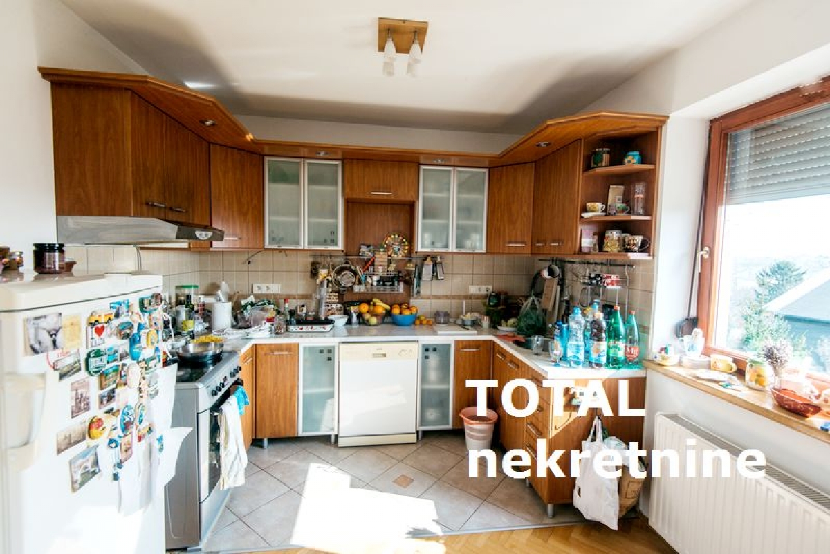 KUćA PETROVARADIN, 370800€