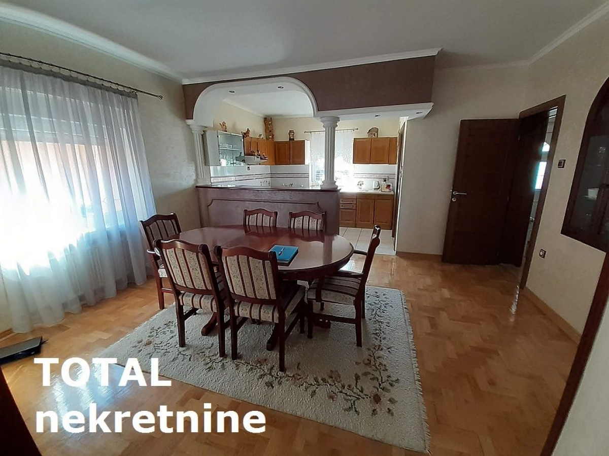 KUćA VETERNIK, 329600€