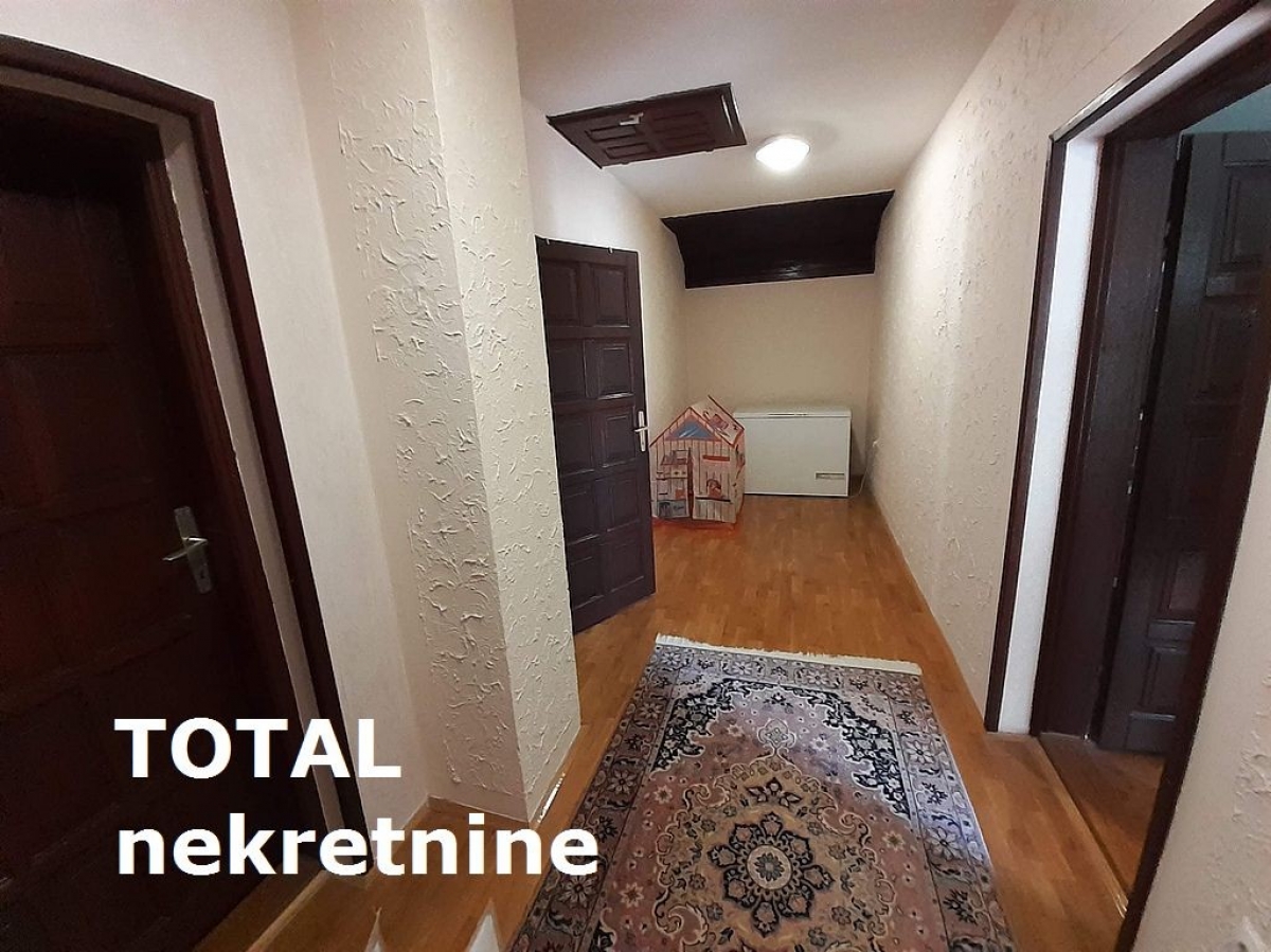 KUćA VETERNIK, 329600€