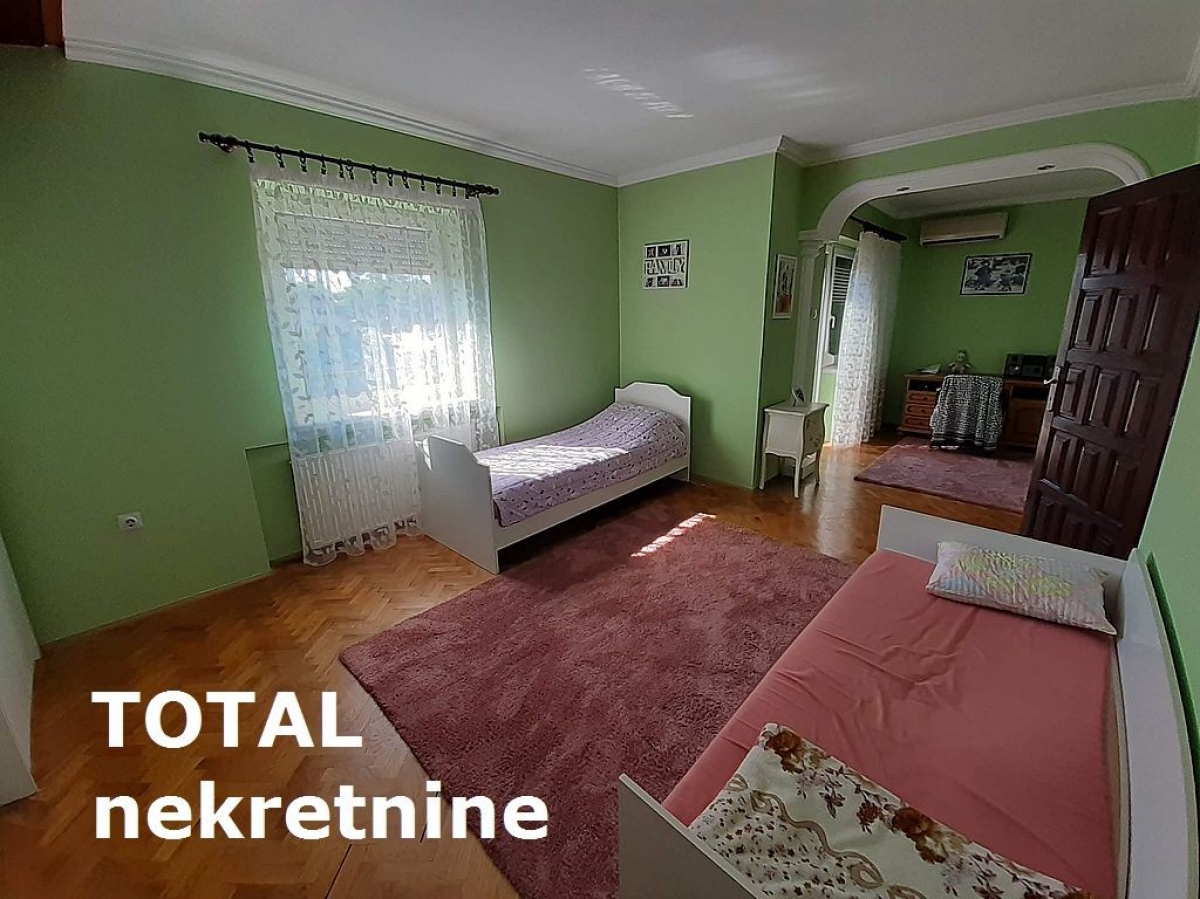 KUćA VETERNIK, 329600€