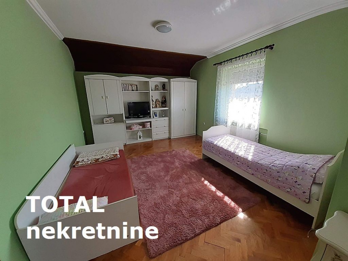 KUćA VETERNIK, 329600€