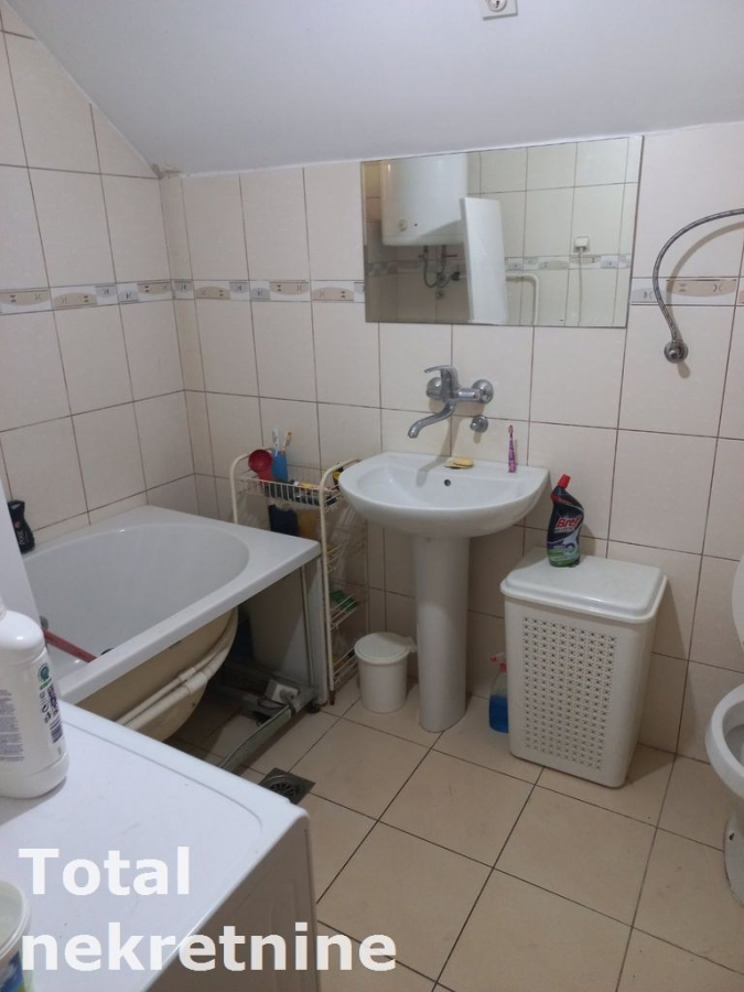 KUćA PETROVARADIN, 236900€