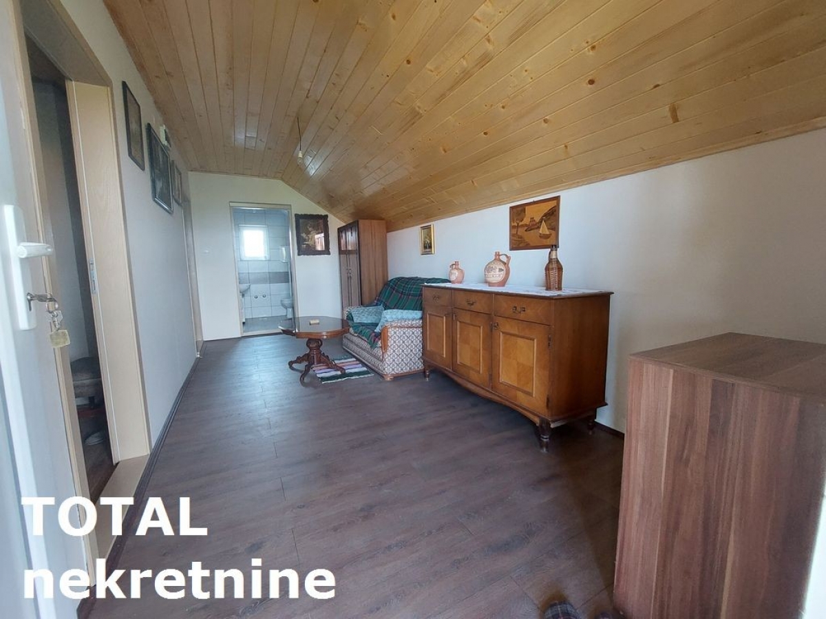 KUćA VETERNIK, 180250€