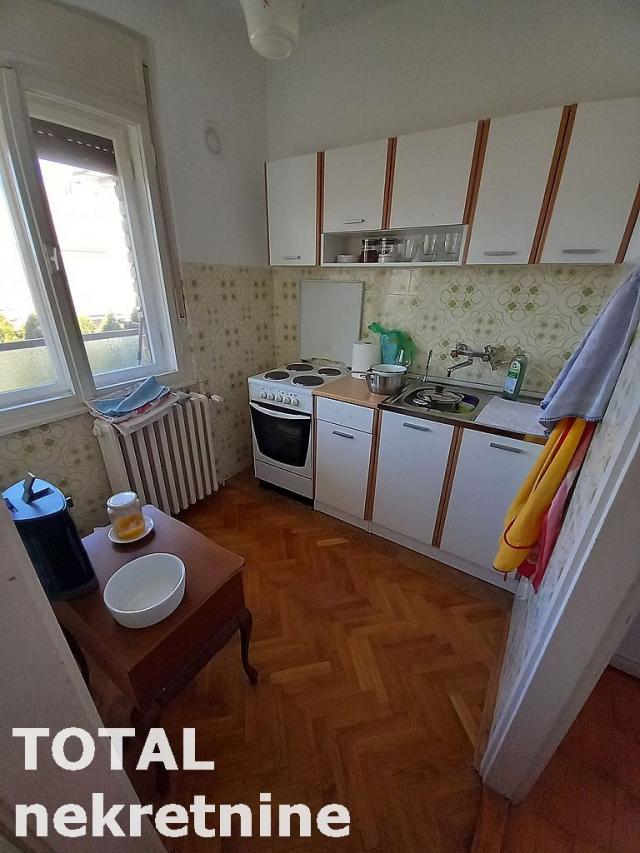 KUćA VETERNIK, 206000€