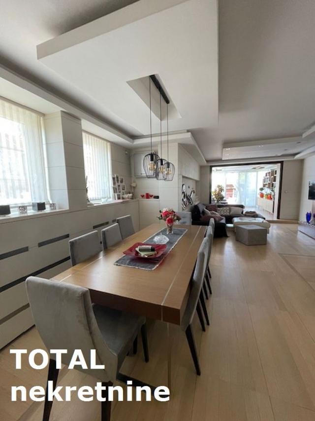 KUćA NOVI SAD, 401700€