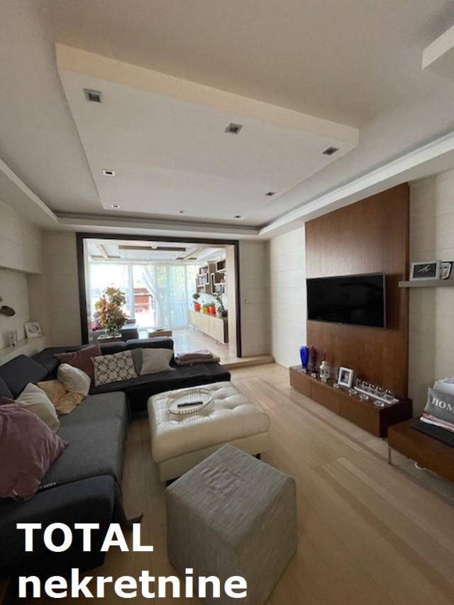 KUćA NOVI SAD, 401700€