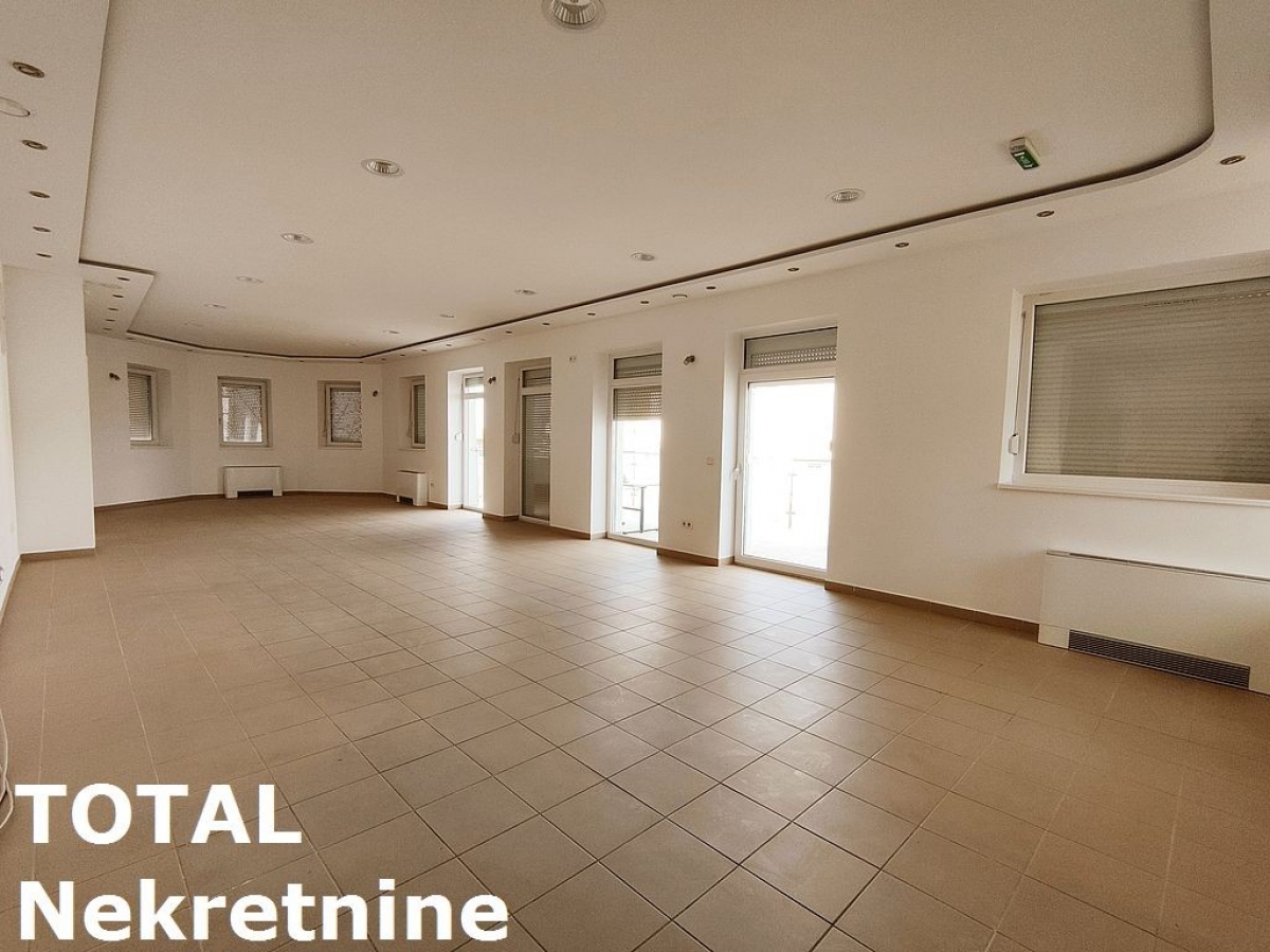 LOKAL VETERNIK, 1100000€