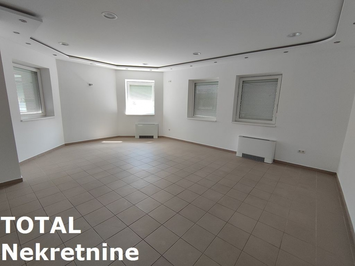 LOKAL VETERNIK, 1100000€