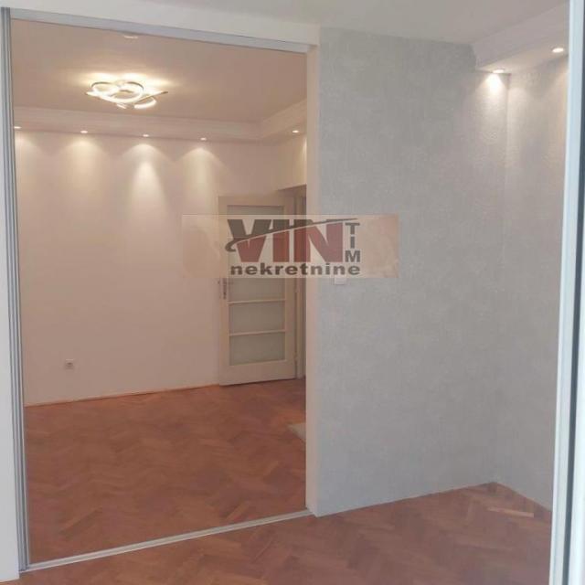 VOZDOVAC VOJVODE STEPE 75m2 , 176000e