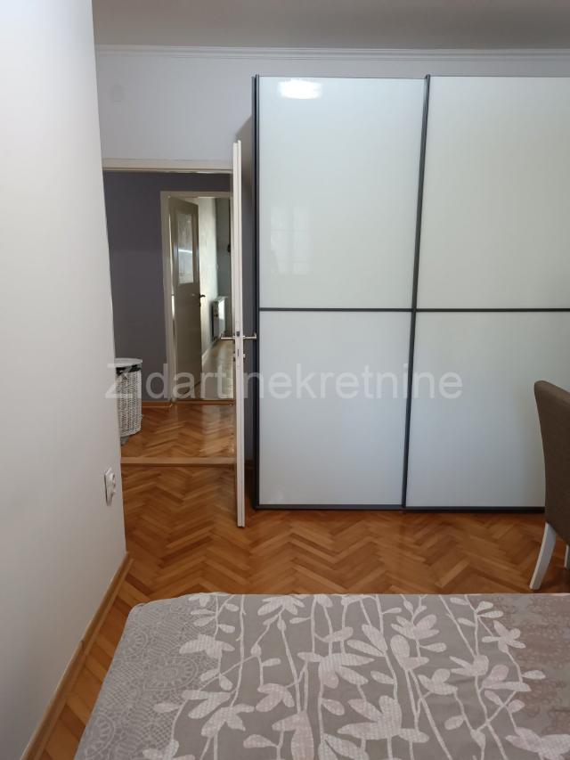 Lux stan, Zemun. Gornji Grad, 60m2+15m2