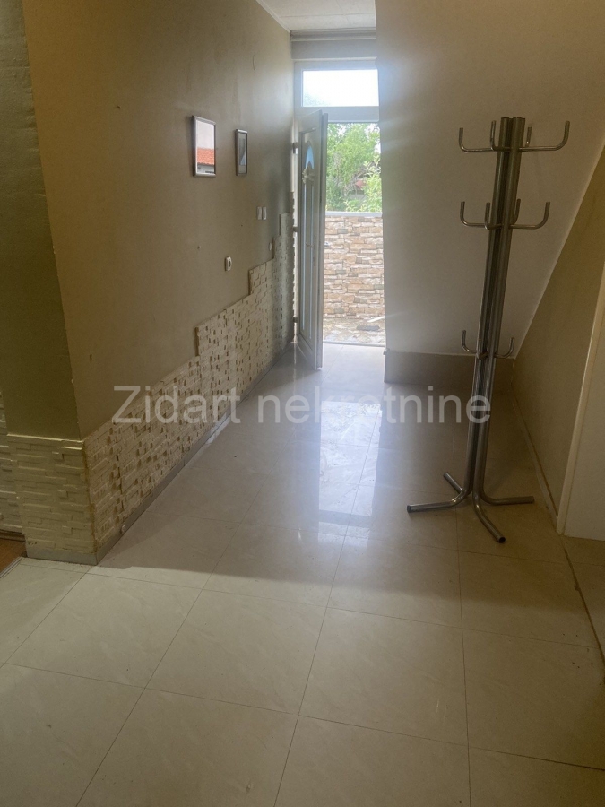 Barajevo, Beljina, kuća 200m2, 15 ari, uknjižena