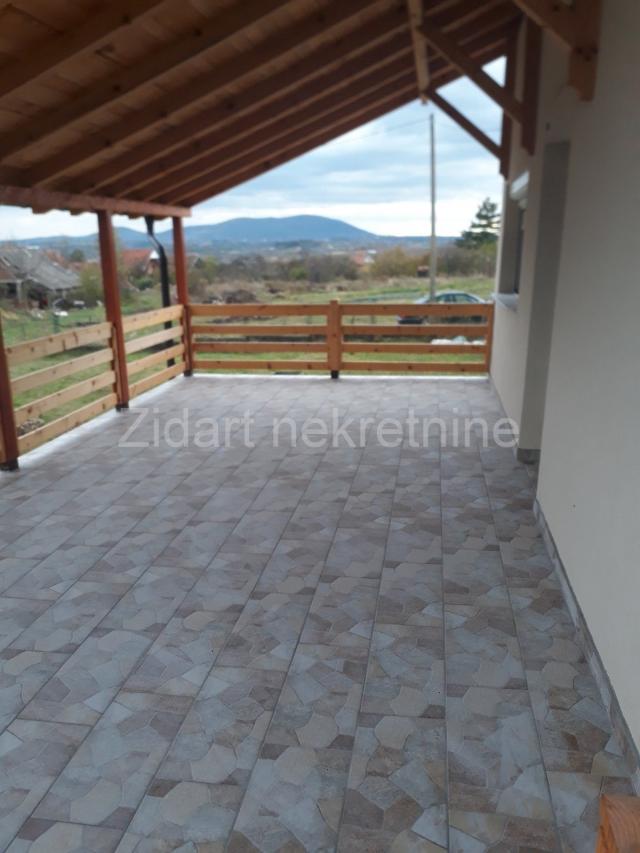 Kosmaj, Popovići, 12 Ari, 130m2, nova kuća