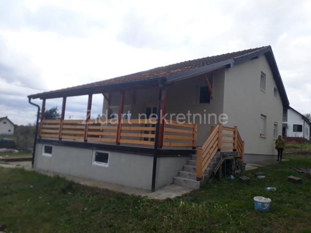 Kosmaj, Popovići, 12 Ari, 130m2, nova kuća