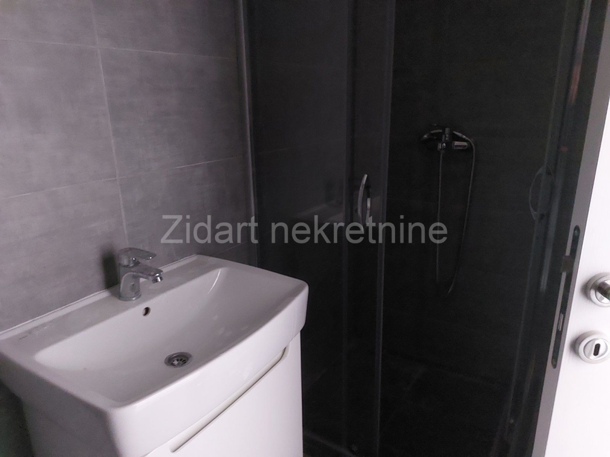 Zemun, Banijska, novogradnja, 70m2