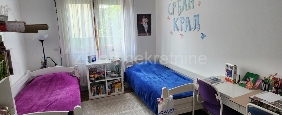 Zemun, Centar, ul. Skadarska, 3. 0, 77. 62m2, prizemlje