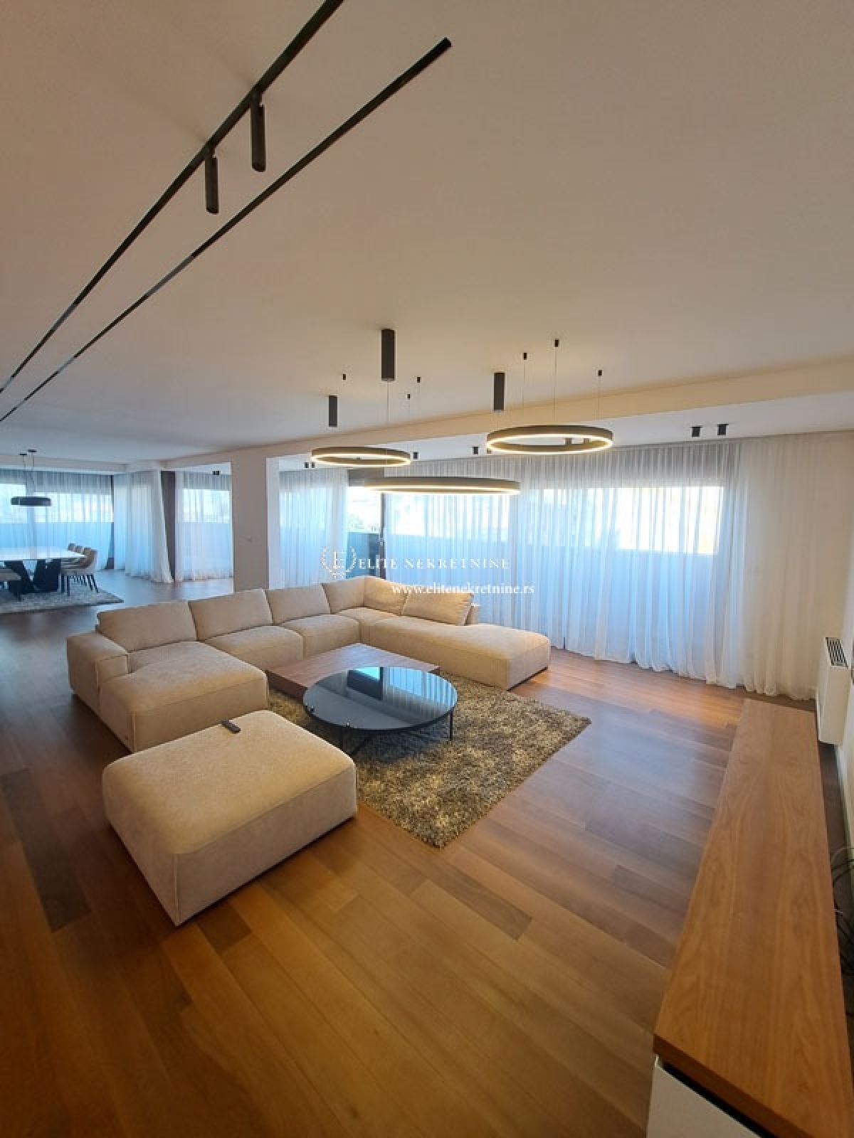 Luksuzan Penthouse  sa pogledom Hram, Vracar