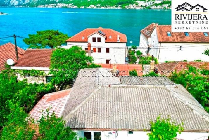 Na prodaju kuća u Prčanj Kotor